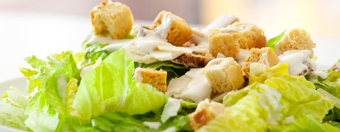 Salada Caesar com crocante de Vieiras